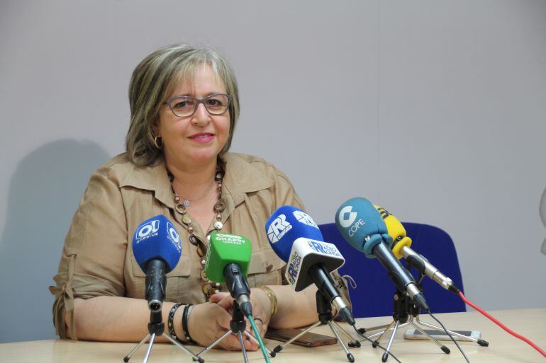 La edil de Turismo, Isabel Barriga, ante los medios de comunicación