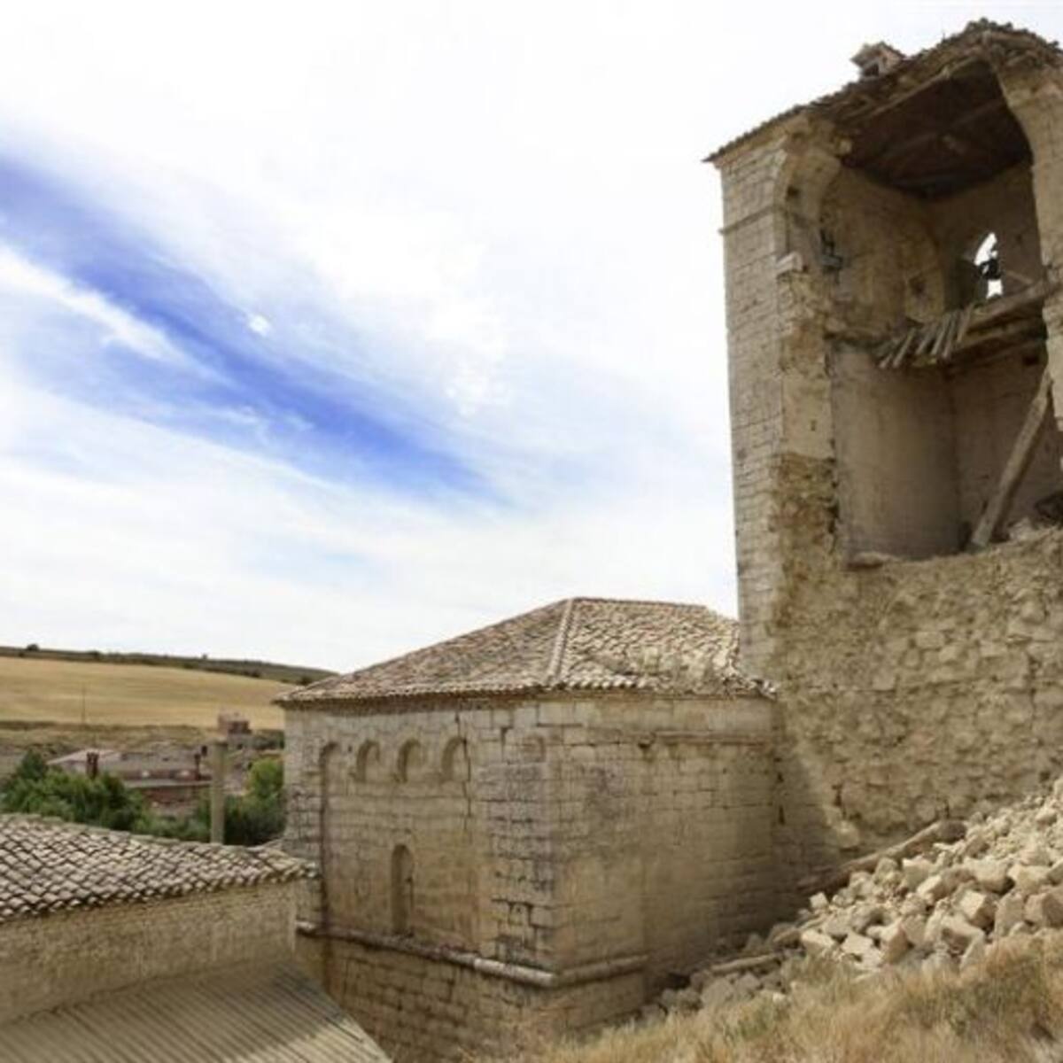Levantar la torre de la iglesia de Valdespina cuesta 200.000 euros