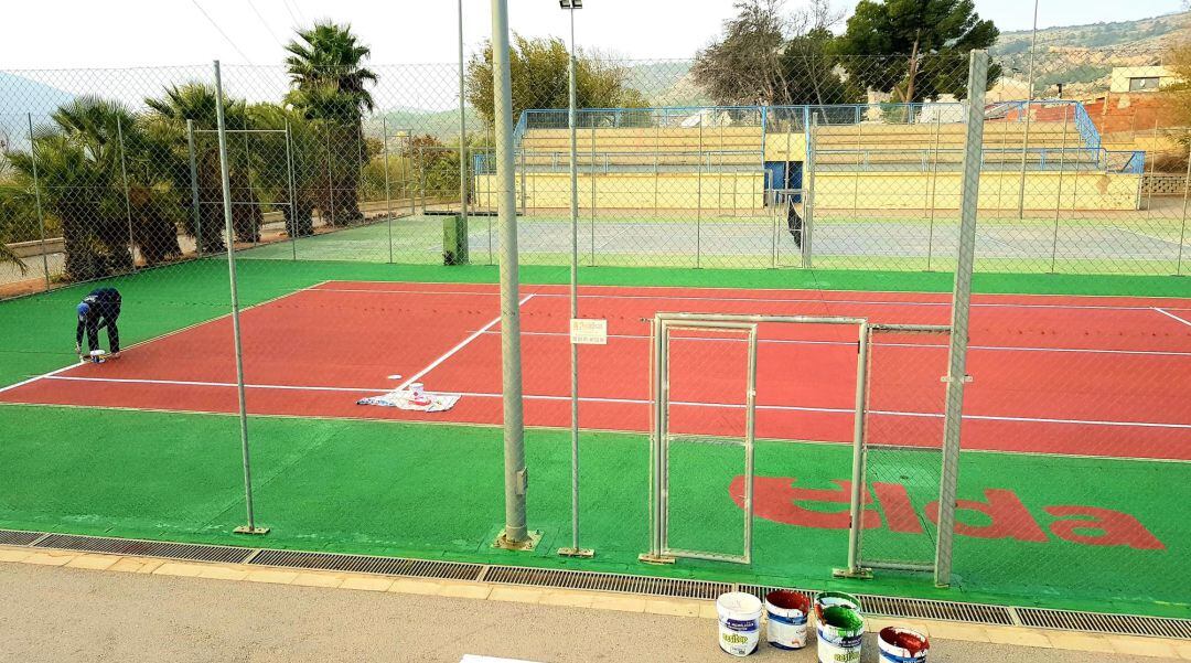 Remodelación de las pistas de tenis de San Crispín