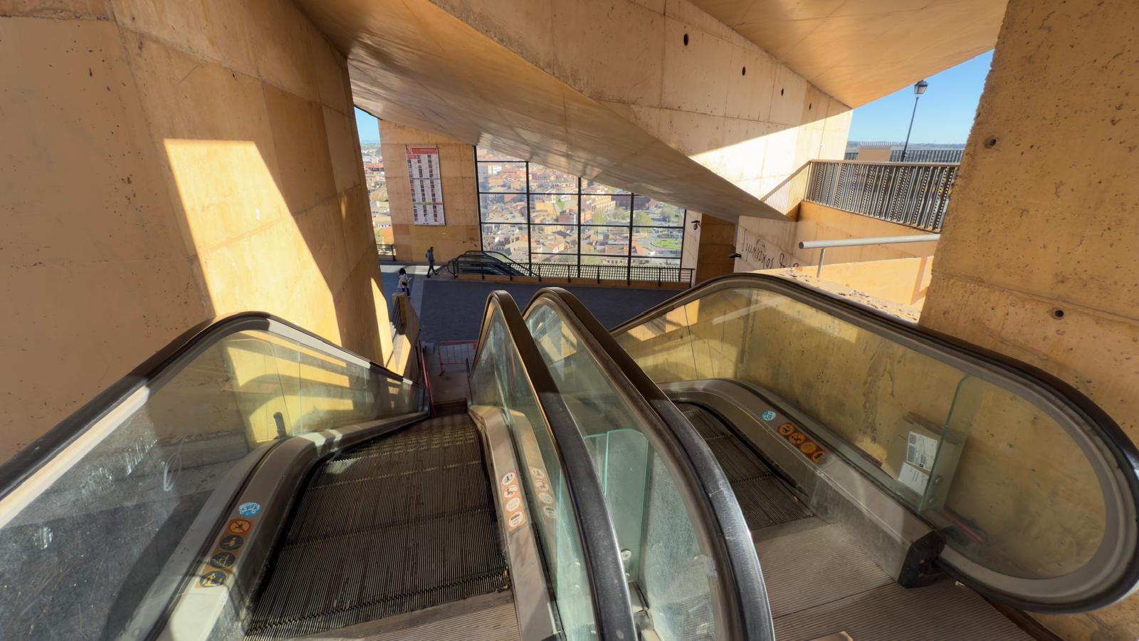 Imagen de archivo del tramo de escaleras mecánicas del Miradero, que llevan años sin funcionar