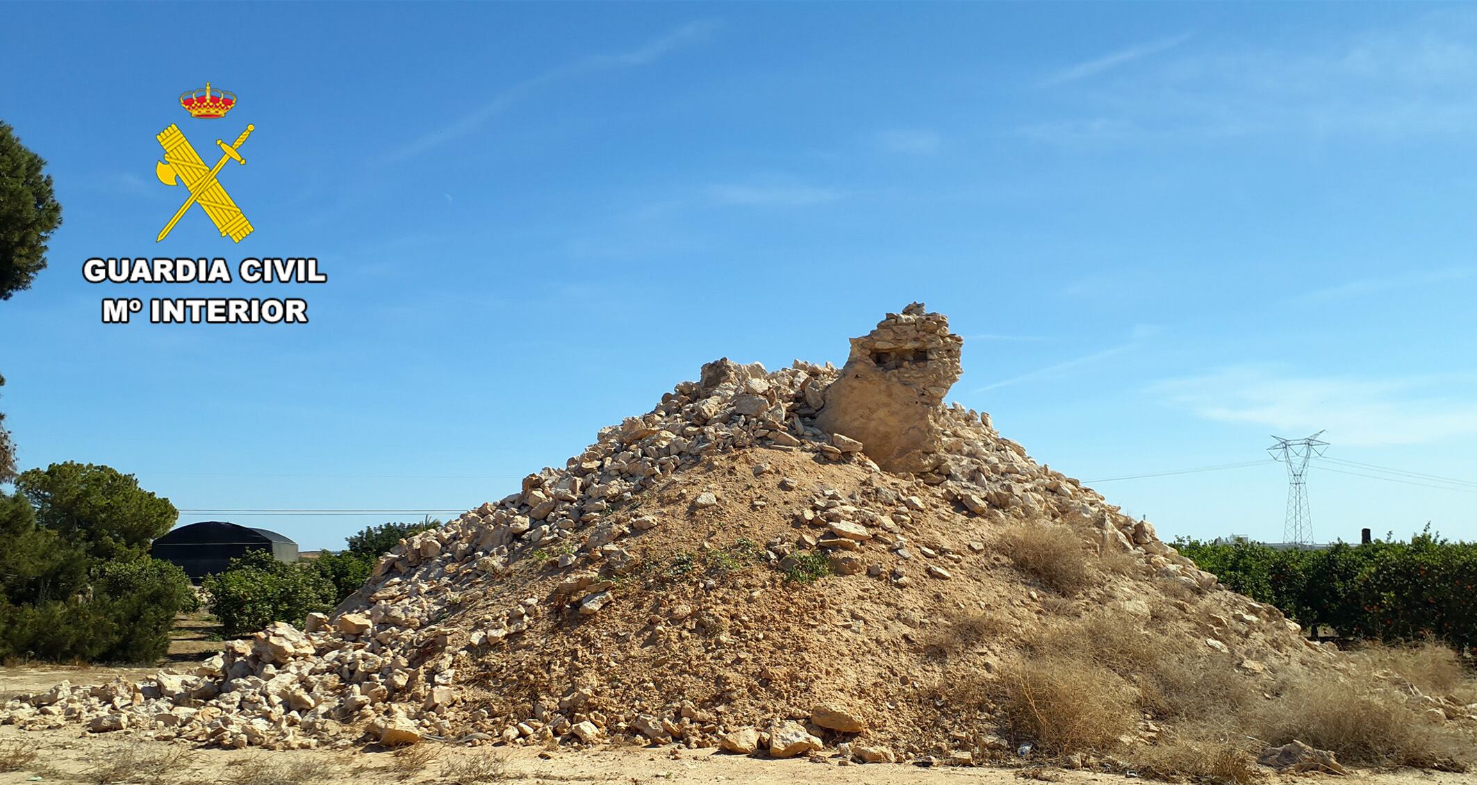 Derriban un molino de viento en el Campo de Cartagena que estaba declarado BIC