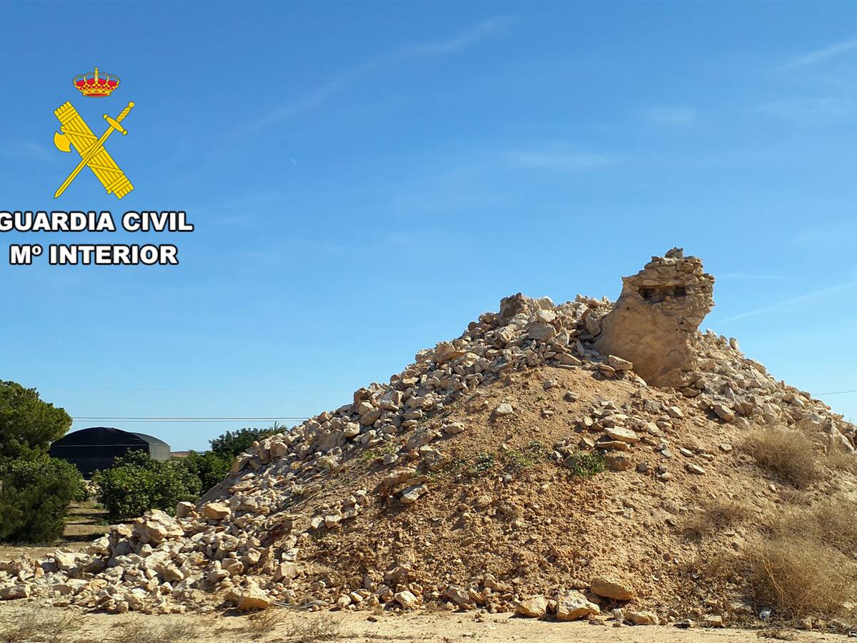 Investigan el derribo de un molino de viento en el Campo de Cartagena que estaba declarado BIC