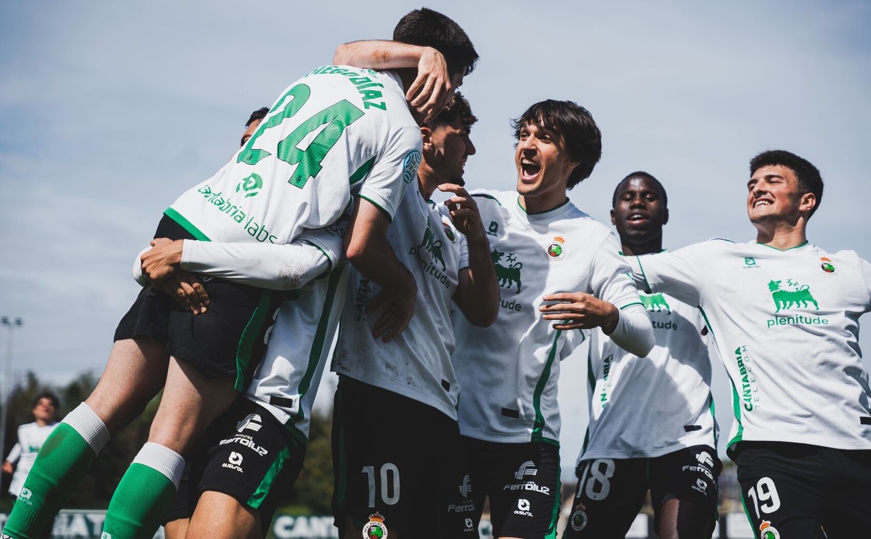 Los jugadores del Rayo, celebrando un gol.