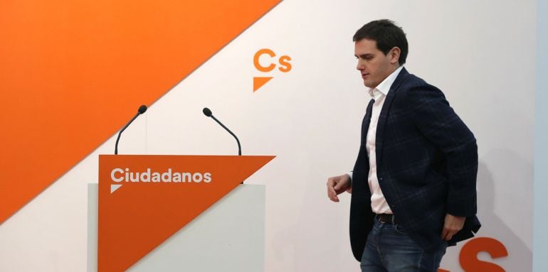 El presidente de Ciudadanos, Albert Rivera, se dirige a la rueda de prensa tras la reunión del Comité Permanente del partido hace unas semanas