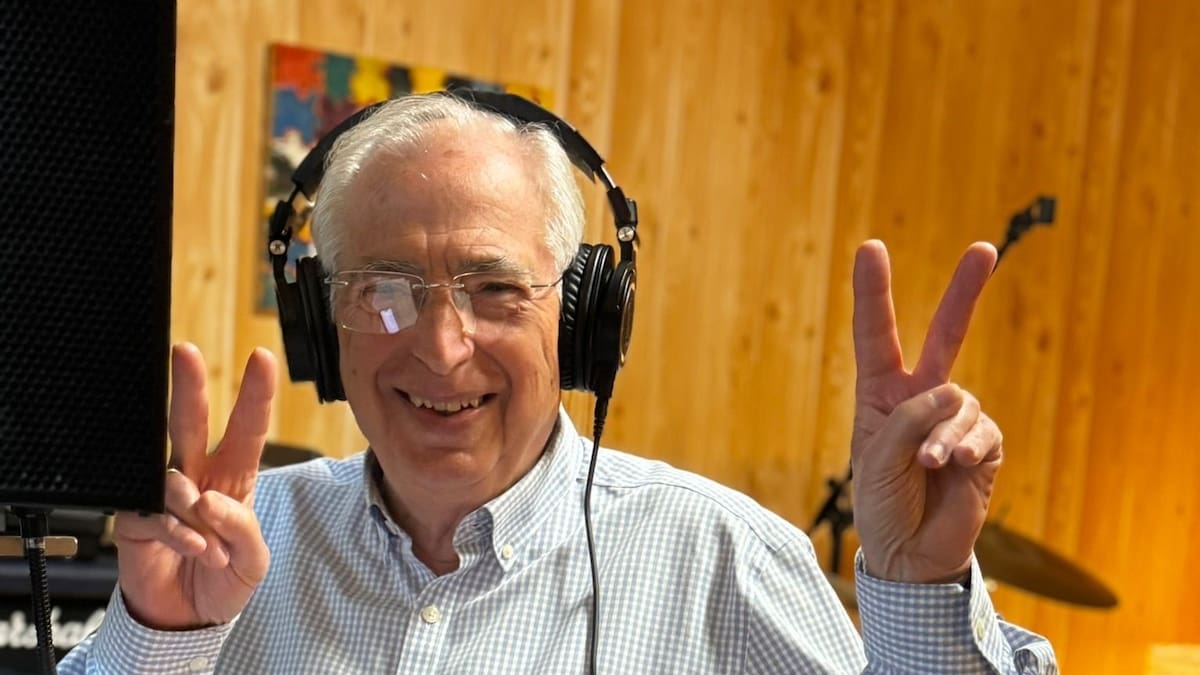 "Ha sido entrañable y habrá sorpresas en el nuevo disco" Jesús Romero