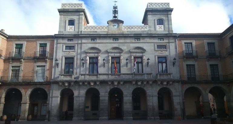 Fachada principal del Ayuntamiento de Ávila