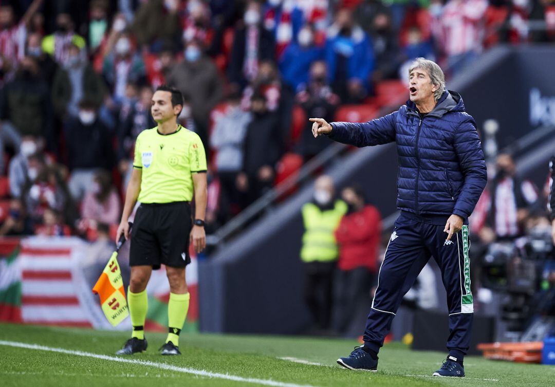 Manuel Pellegrini durante el Athletic Club - Real Betis