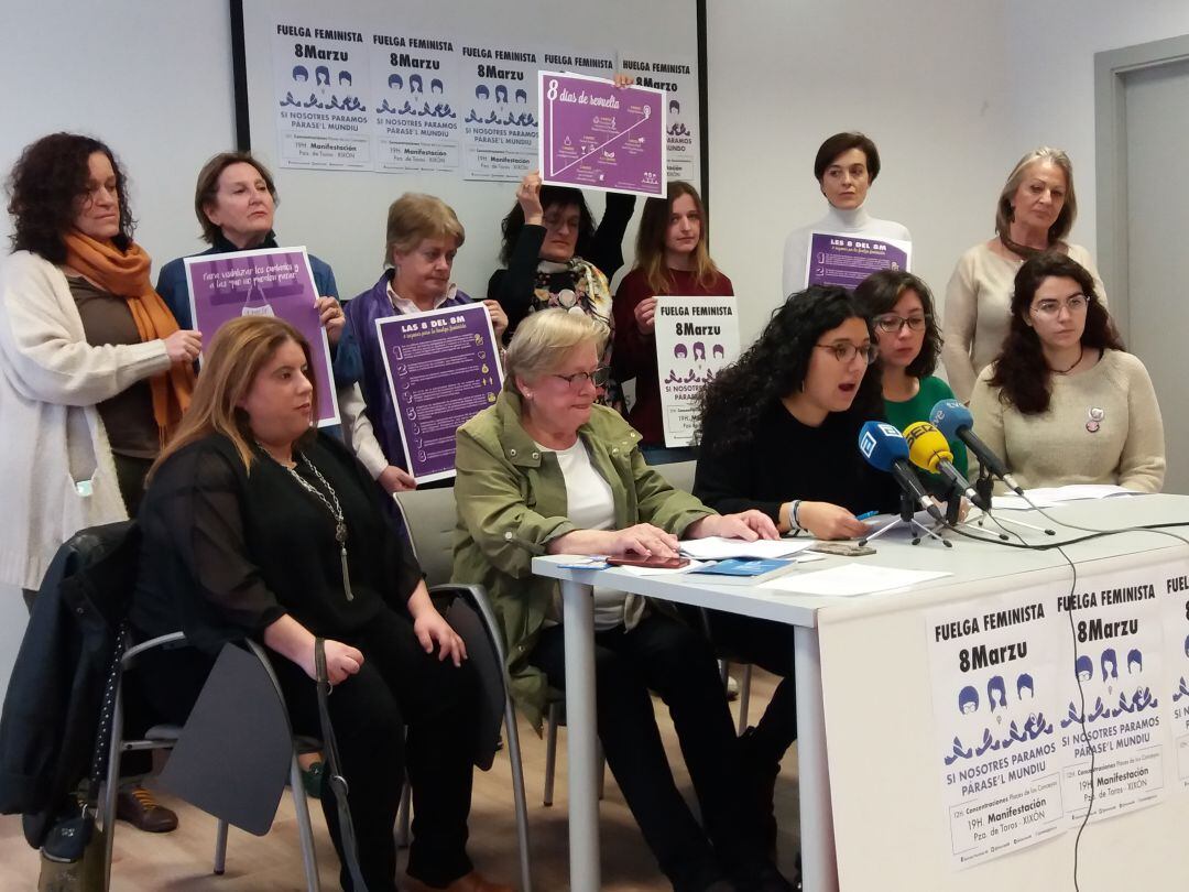 Mesa de presentación de la Huelga Feminista del 8M