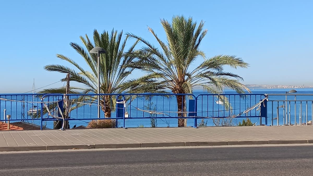 El Ayuntamiento reparará en los próximos días los metros de valla desprendidos en marzo tras un accidente en Condomina