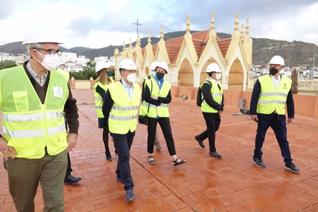 La delegación del Museo Rodin y el alcalde de Santa Cruz de Tenerife, José Manuel Bermúdez, visitan el Parque Cultural Viera y Clavijo