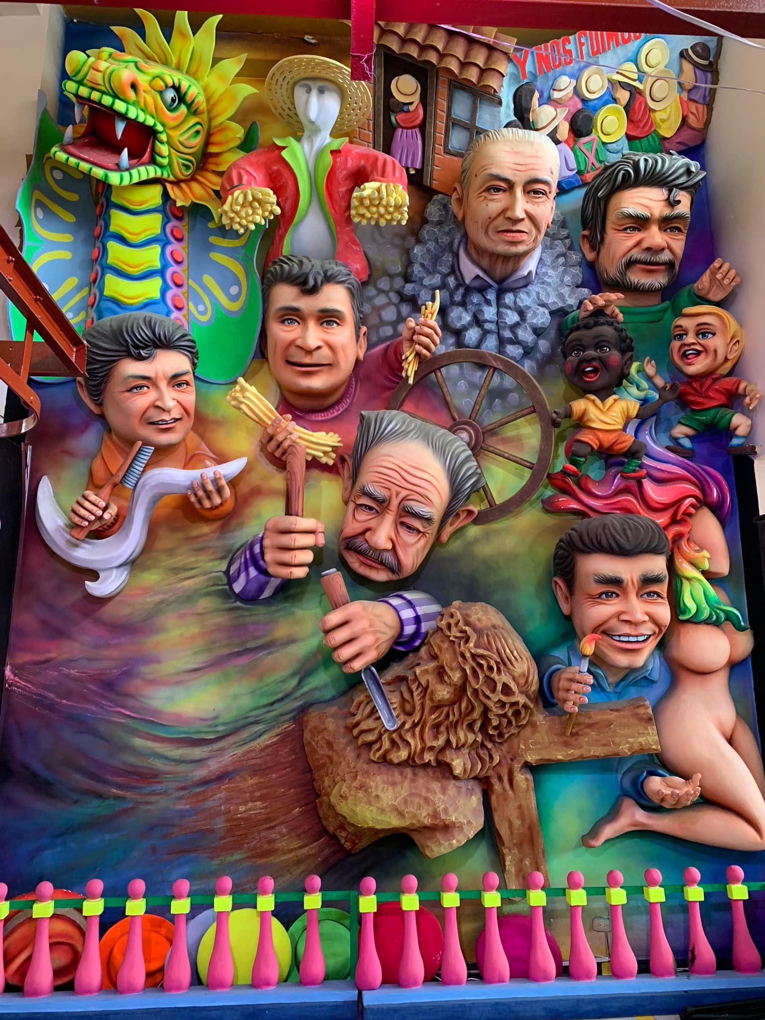 Una pared del Museo del Carnaval está dedica a los maestros artesanales de Pasto.