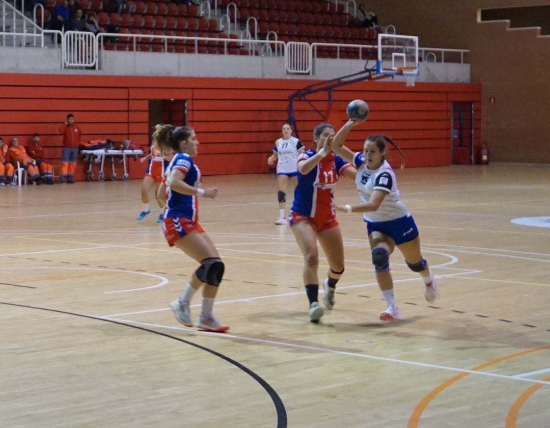 Elda Prestigio pasó demasiados apuros para vencer a Agustinos Alicante