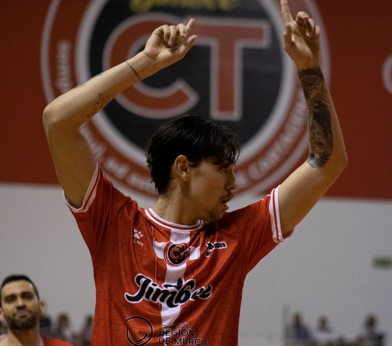 Gabriel Motta celebra un gol esta temporada