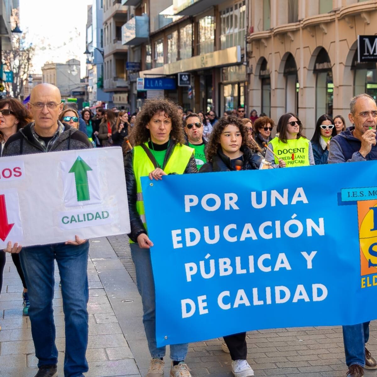 Docentes de Elda y Petrer se movilizan para exigir mejoras en la educación pública