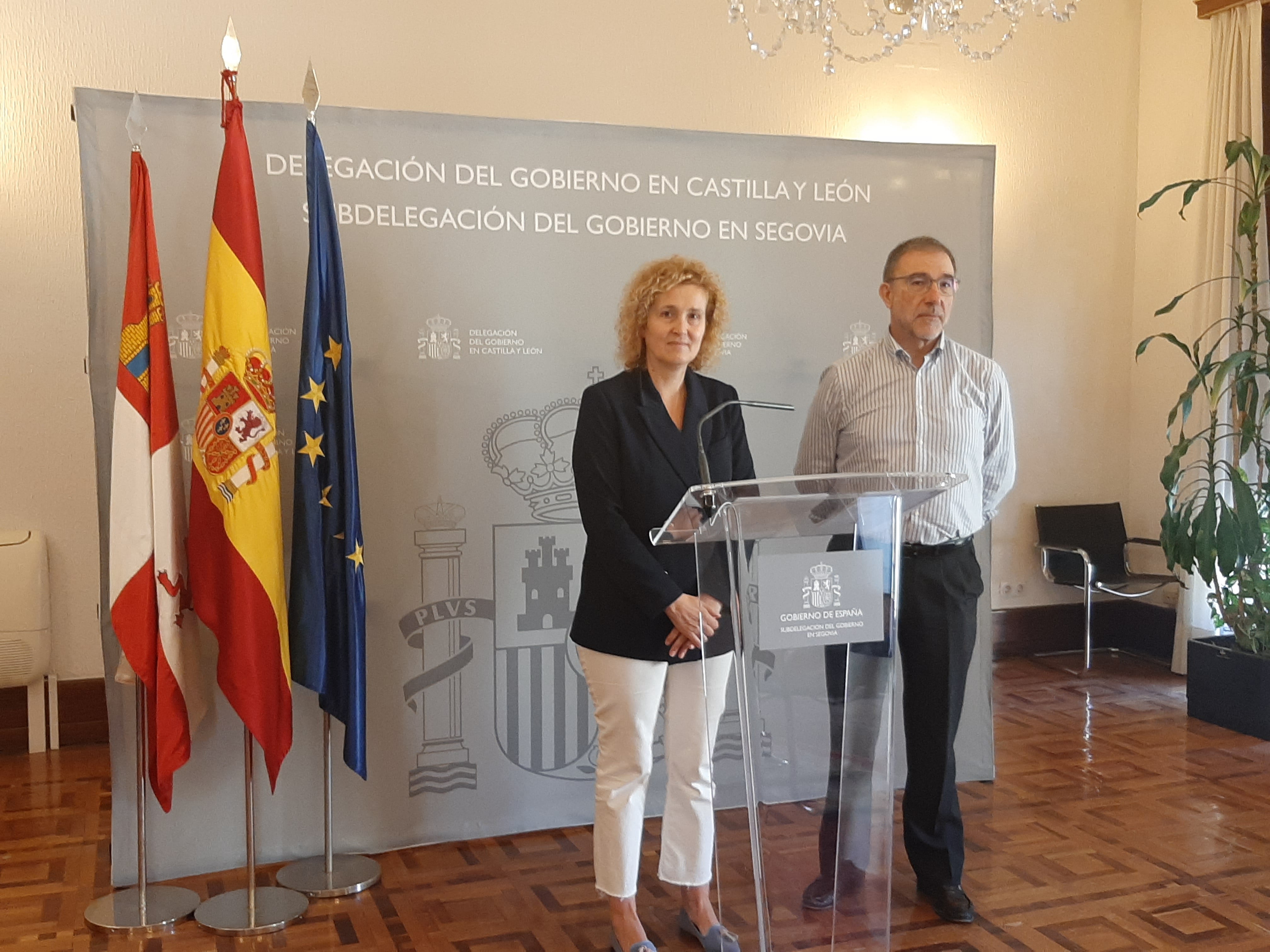 Subdelegada del Gobierno, Lirio Martín, y del jefe provincial de Tráfico, Pedro Pastor