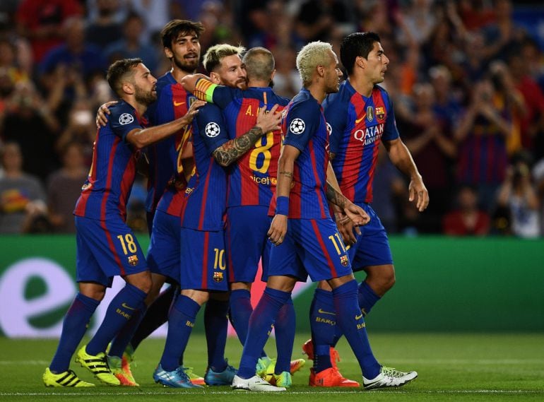 El Barça celebra uno de los goles de Messi ante el Celtic