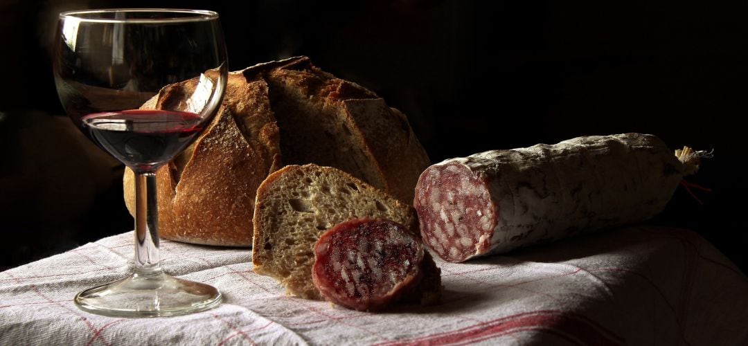 Vino y productos gastronómicos tradicionales