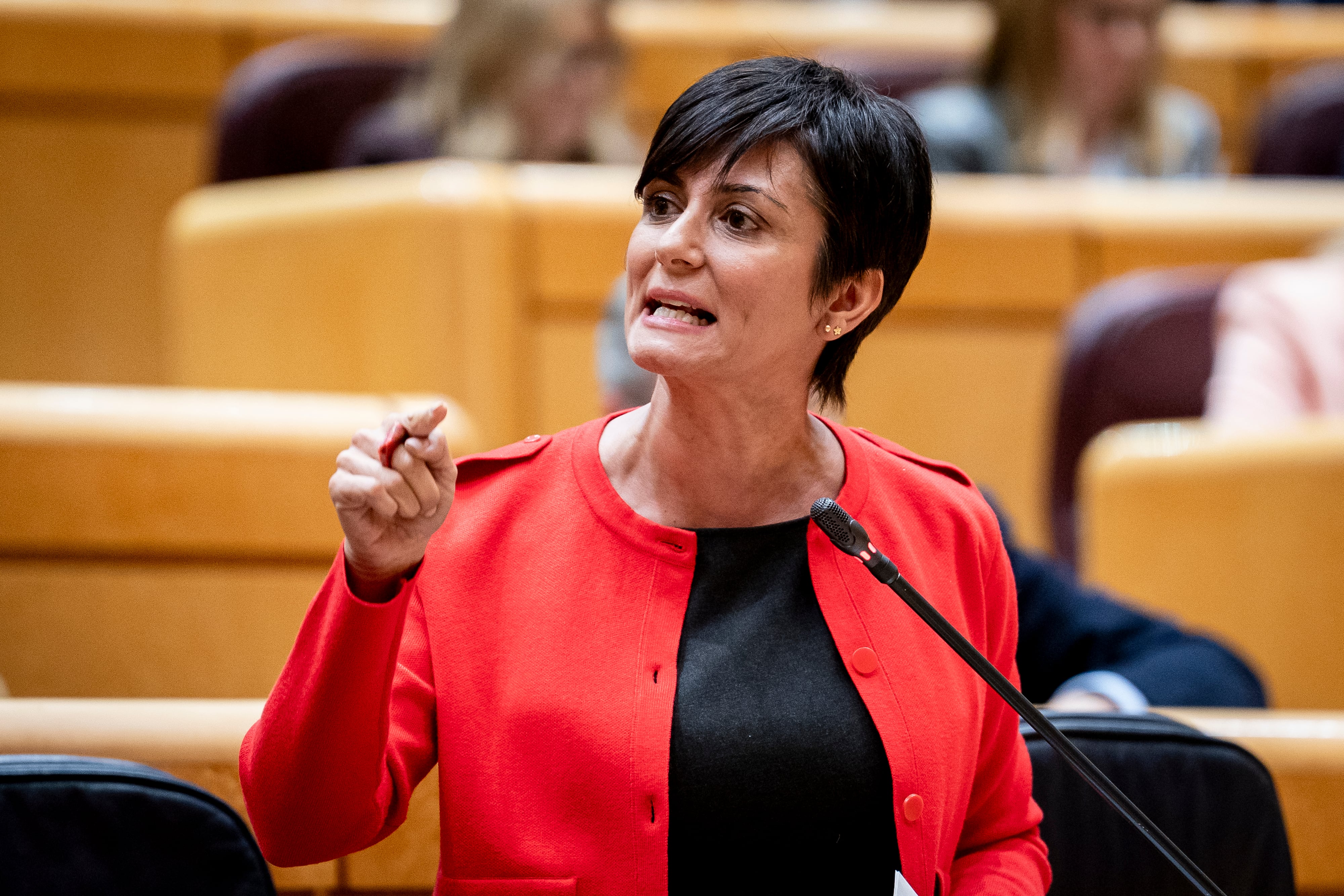 La ministra de Vivienda, Isabel Rodríguez, durante una intervención en el Senado, en Madrid. (Getty Images)