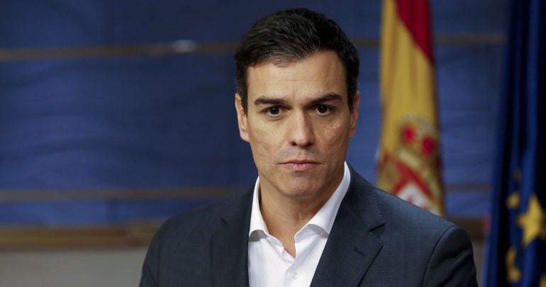 El secretario general del PSOE, Pedro Sánchez, durante la rueda de prensa ofrecida tras la reunión con el PNV. 