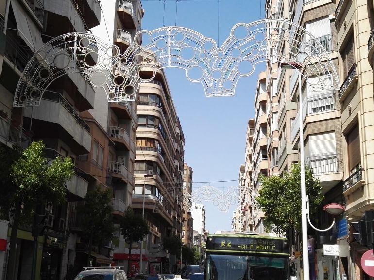 Ya ha comenzado la colocación de las luces de las fiestas