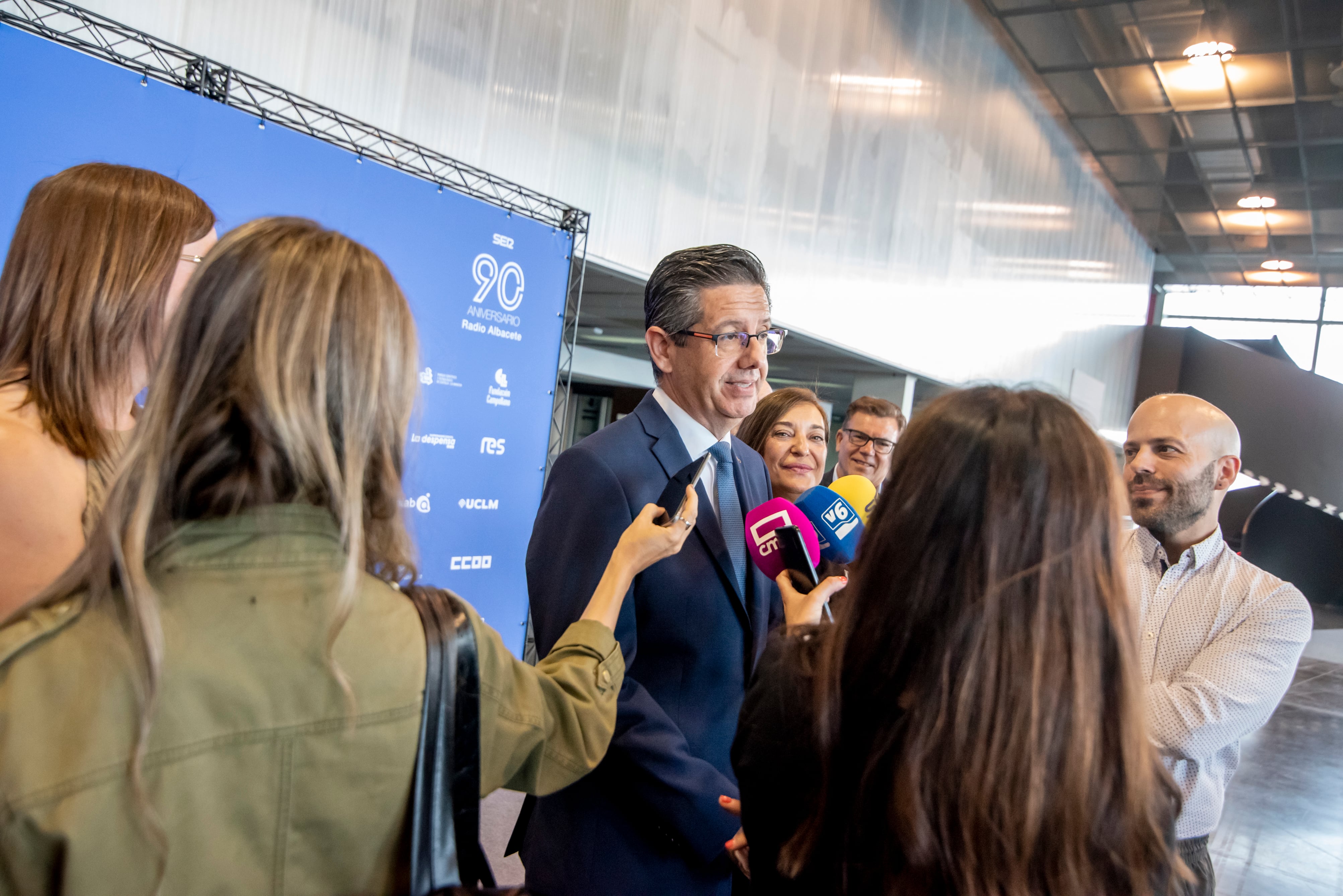 Atención a medios del director regional de Cadena SER, Félix Amaya.