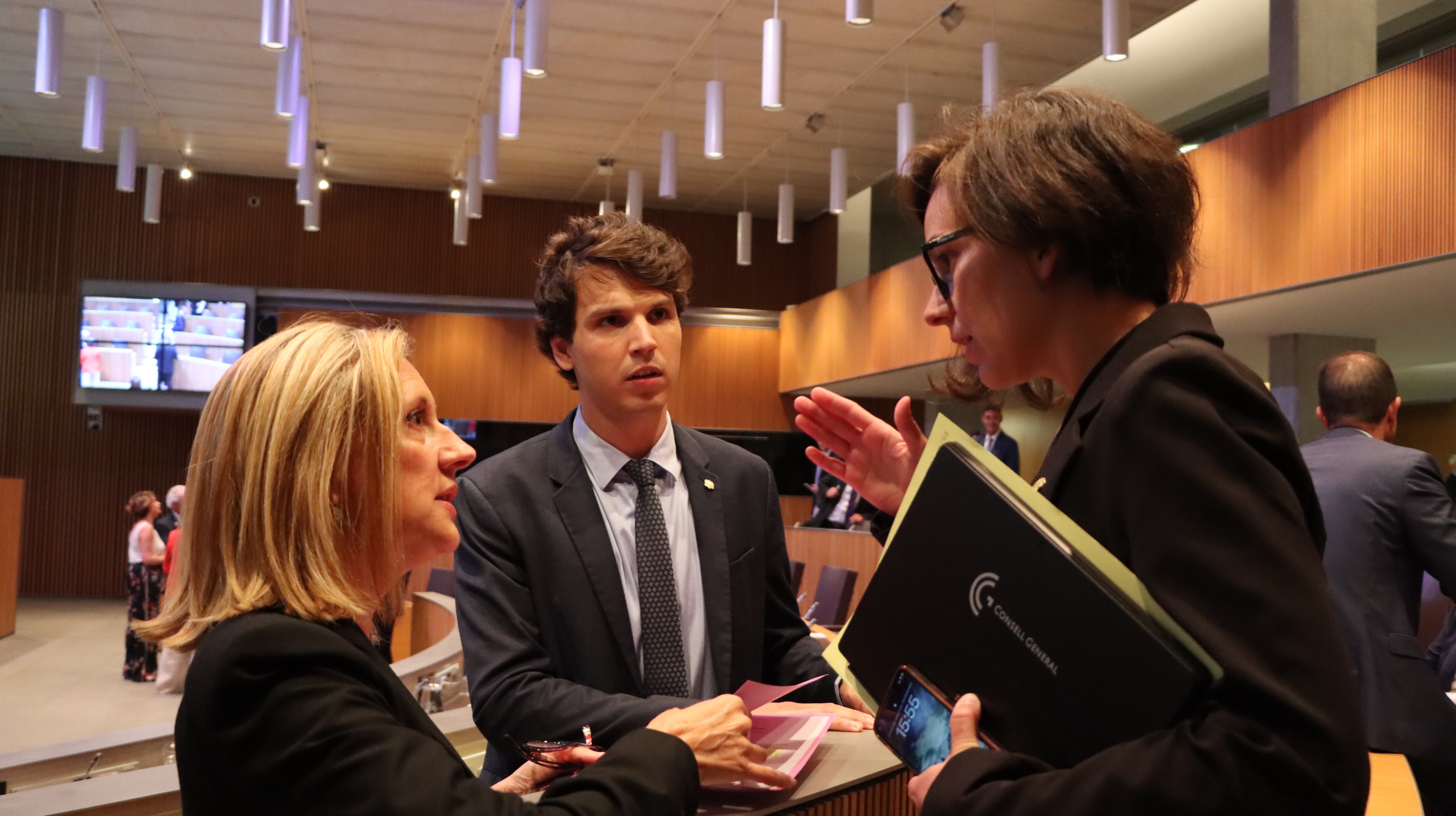 Els consellers generals del grup parlamentari de Concòrdia abans de l&#039;inici d&#039;una sessió de Consell General.