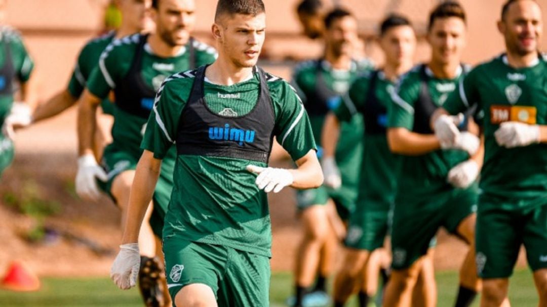 Nacho Pastor con el primer equipo franjiverde en un entrenamiento