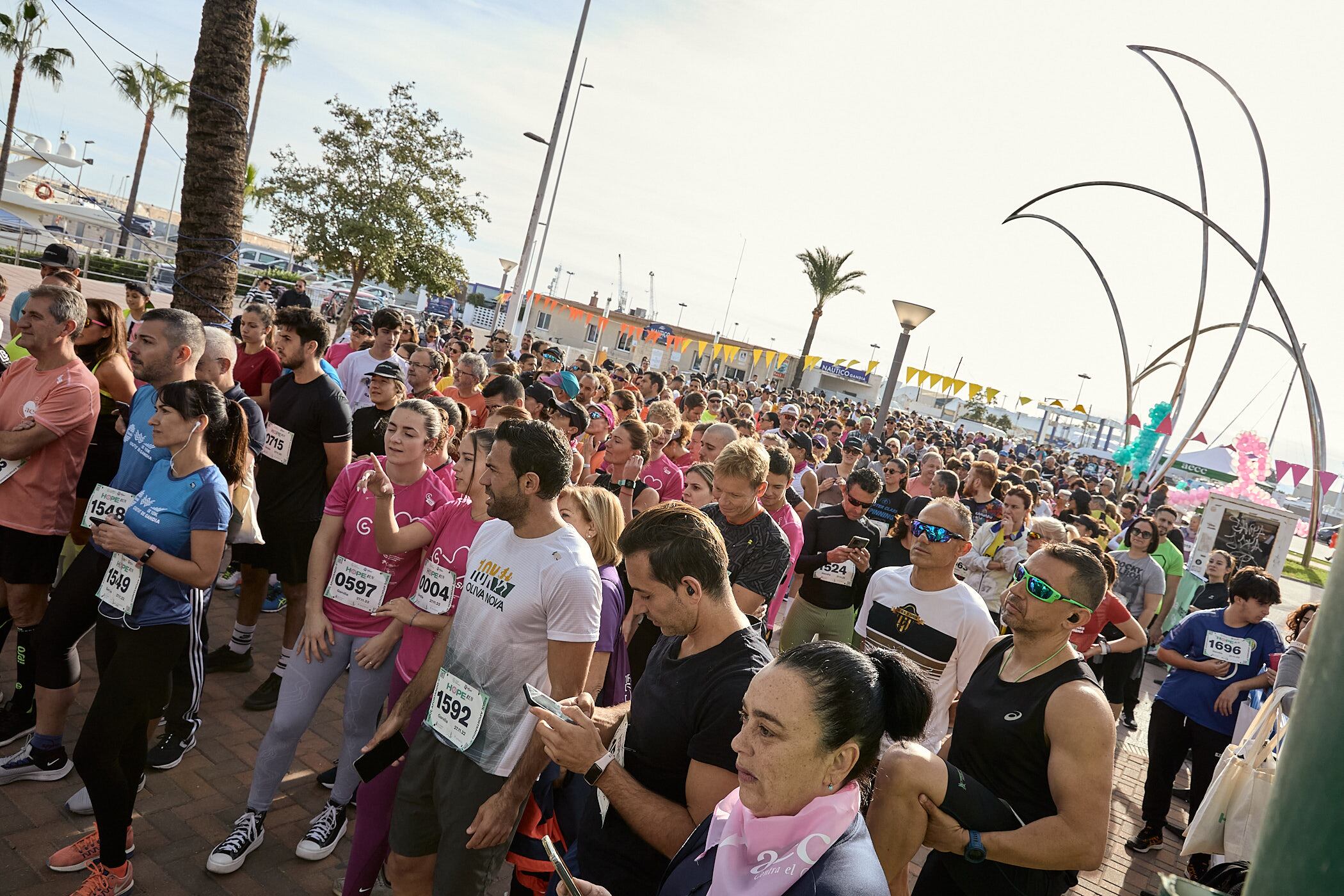 Los corredores participantes a la salida de la Hope Run.
