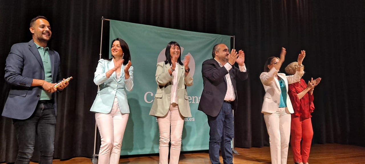 Juan Pedro Torralba, Alejandra Gutiérrez, David Martínez, Irene Ruiz y Mercedes García junto a Ana Belén Castejón