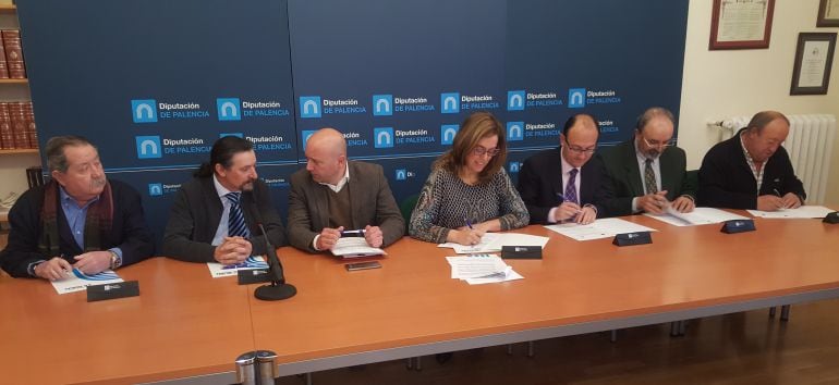 Firma de convenios en la Diputación de Palencia