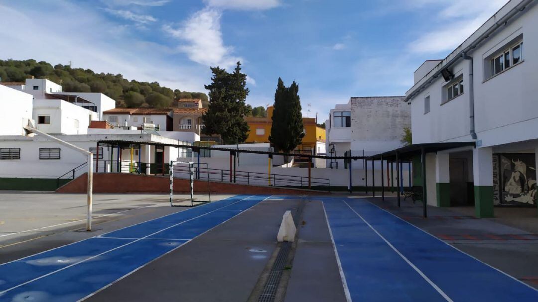 El colegio San Bernardo de la Estación de San Roque.