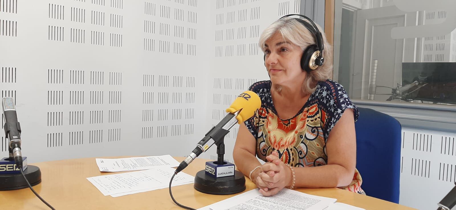 Mercedes Gómez Mena en los estudios de SER Guadalajara