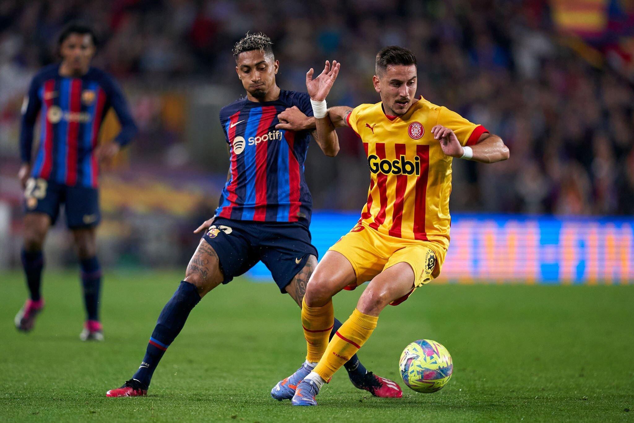 Javi Hernández, en un duel davant Raphinha