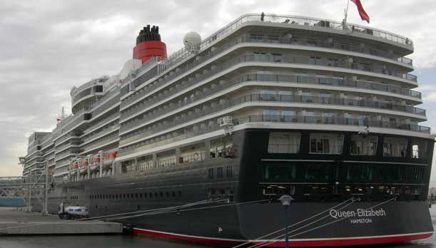 Uno de los mayores cruceros en el puerto de Málaga