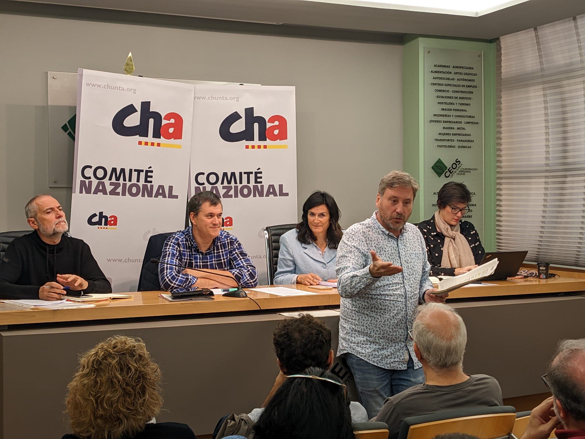 José Luis Soro durante su intervención en el comité de CHA celebrado en Huesca