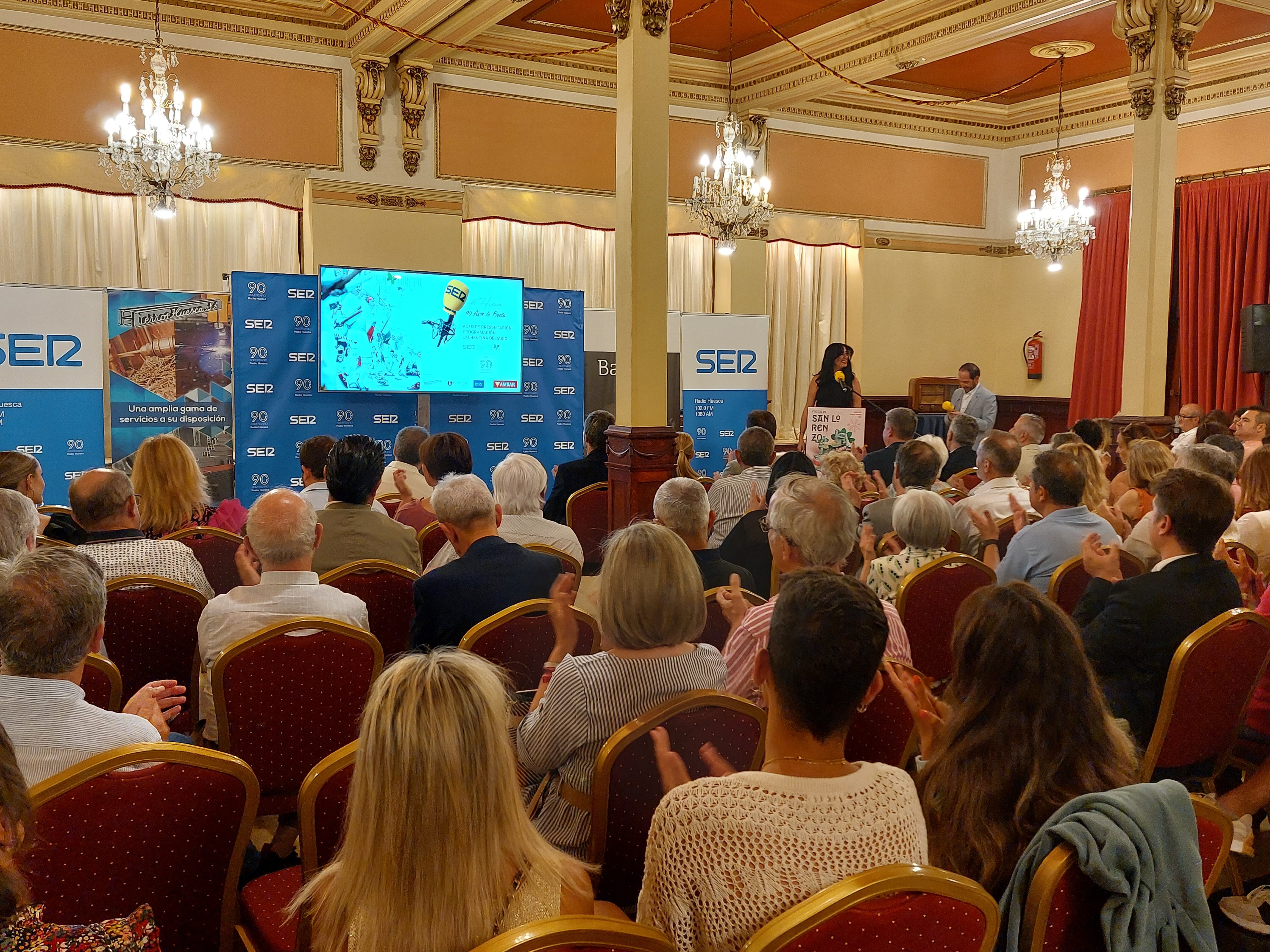 Los protagonistas de las fiestas, así como agentes sociales y políticos de la ciudad participaron en el acto