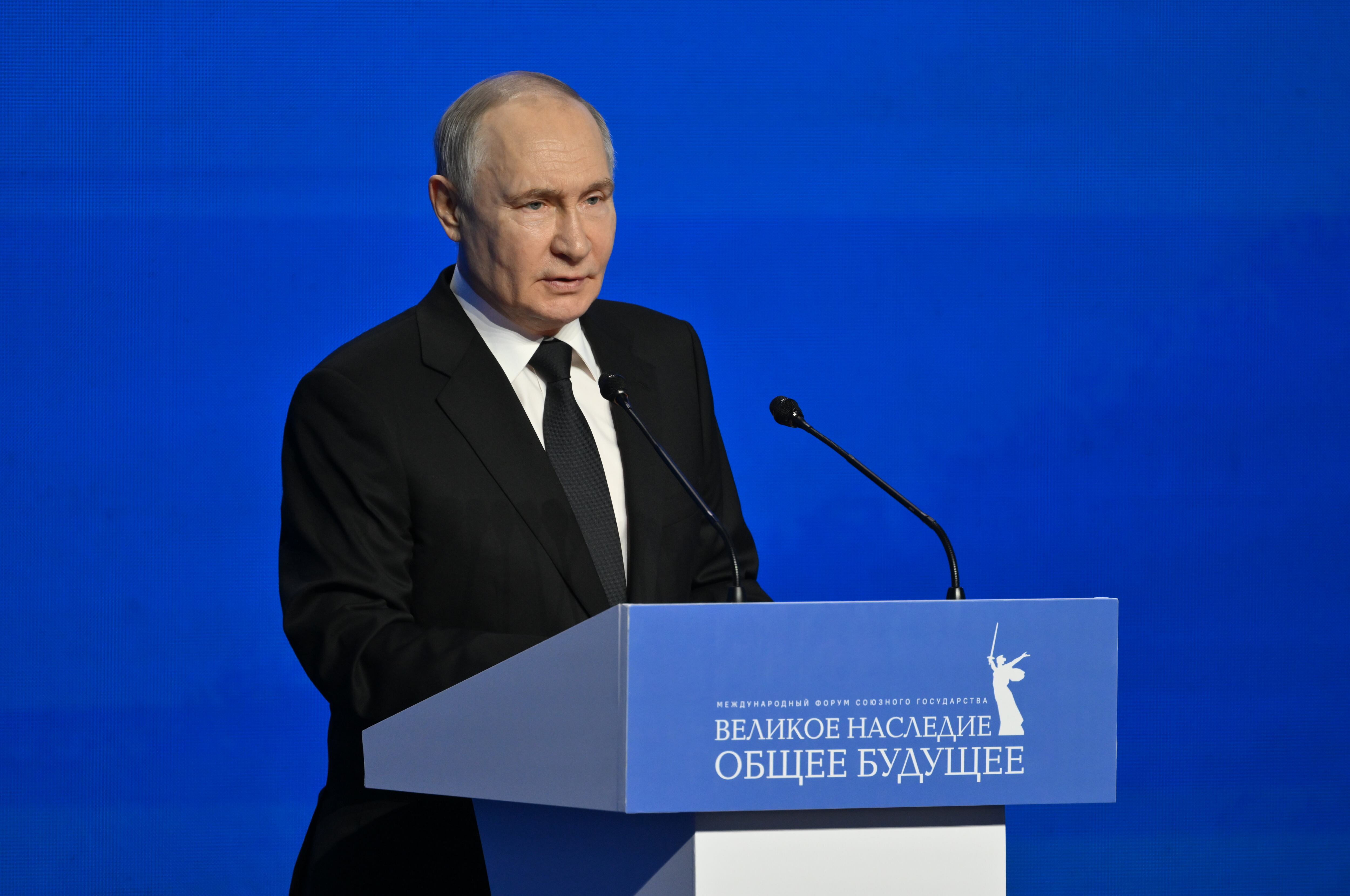 Vladimir Putin habla durante el fórum internacional de la Unión Rusa y Bielorrusia