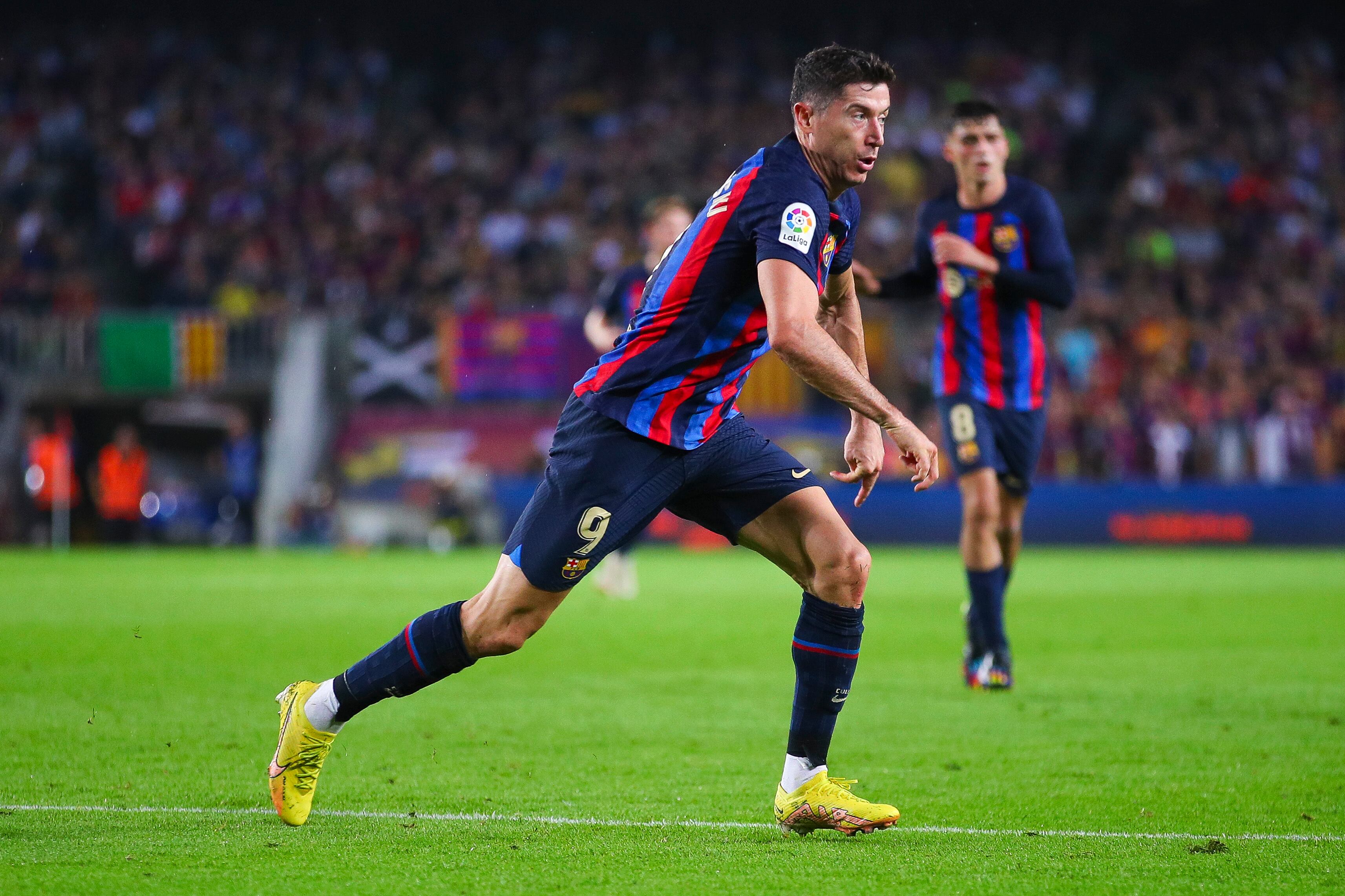BARCELONA, SPAIN - OCTOBER 20: Robert Lewandowski FC Barcelona follows the action during the LaLiga Santander match between FC Barcelona and Villarreal CF at Spotify Camp Nou on October 20, 2022 in Barcelona, Spain. (Photo by Eric Alonso/Getty Images)