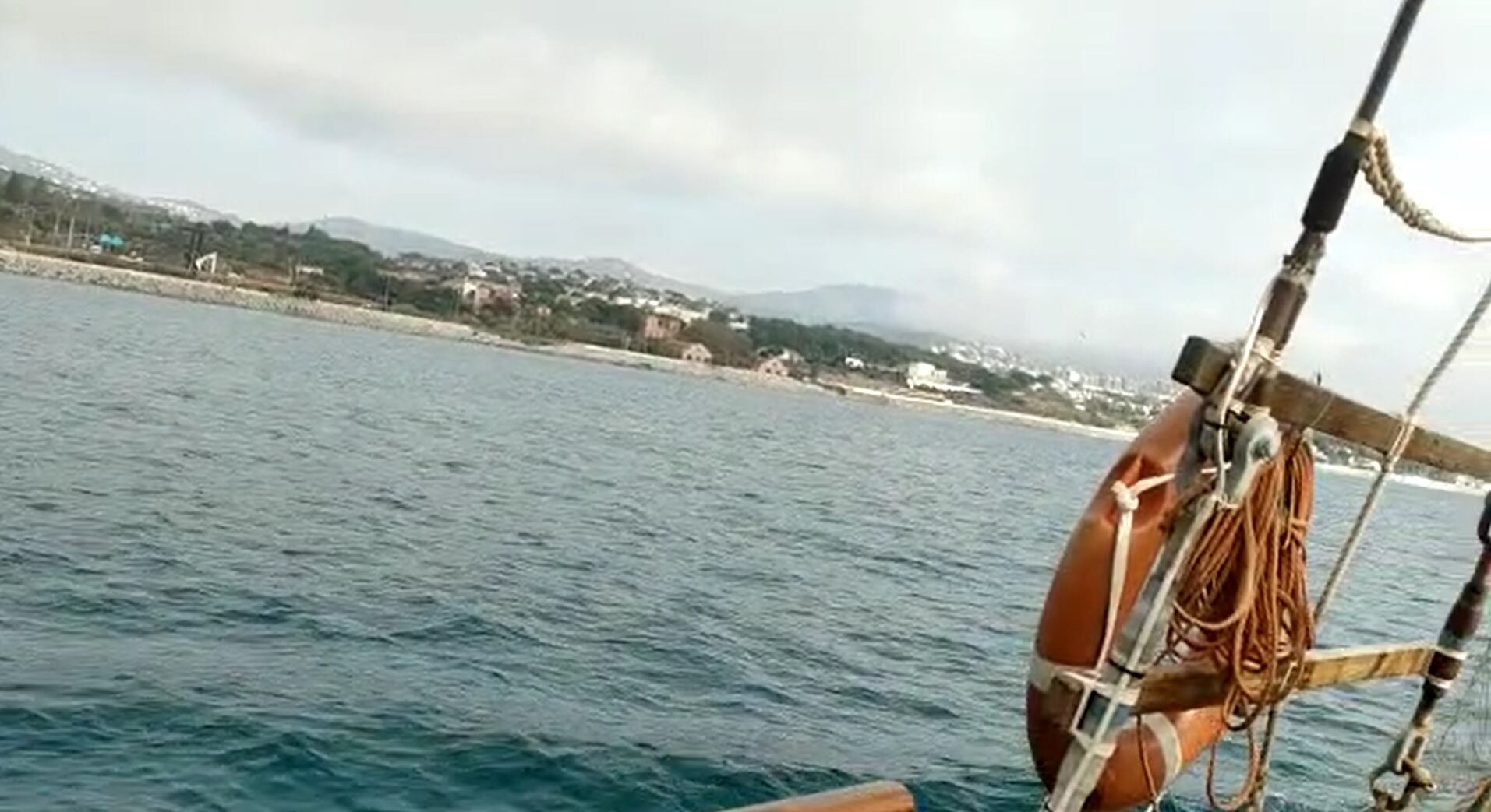 El mar s&#039;ha empassat completament la platja de Montgat