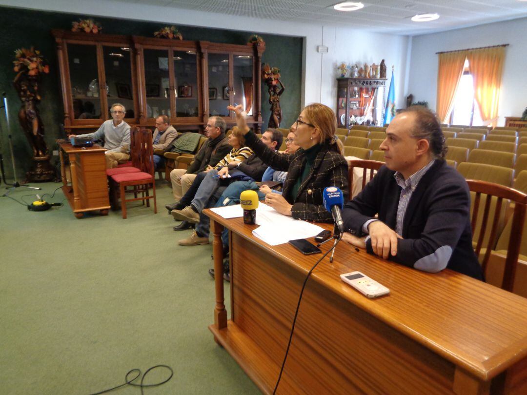 El salón de plenos acogió la presentación del nuevo proyecto de urbanización