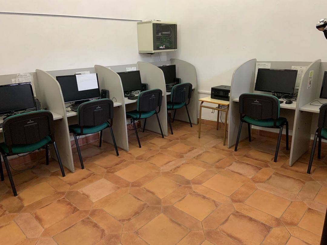 Traslado del Centro de Internet a Casa Parada