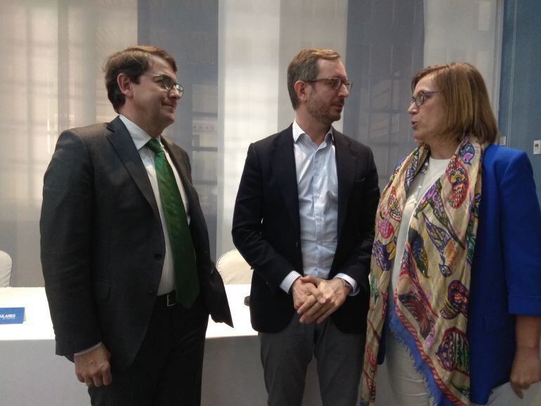 Alfonso Fernández Mañueco, Javier Maroto y Ángeles Armisén