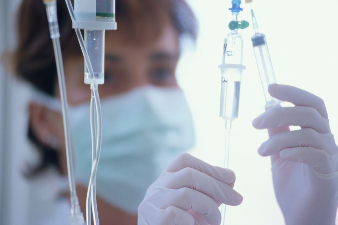 Sacyl suma a las bolsas de empleo 734 enfermeros especialistas en Salud Mental, Trabajo, Geriatría y Pediatría