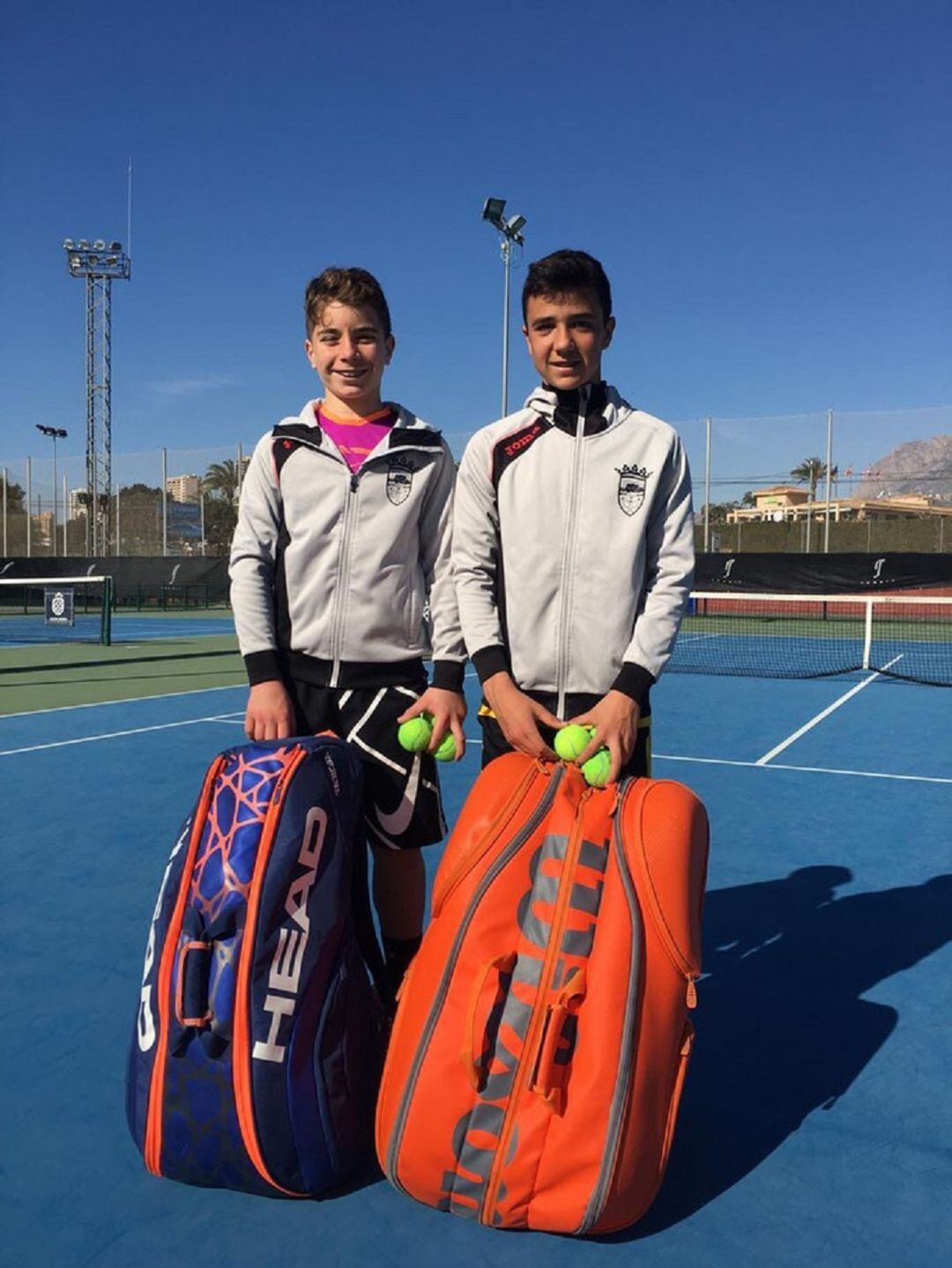 Alumnos de la Escuela de Tenis del Centro Excursionista Eldense