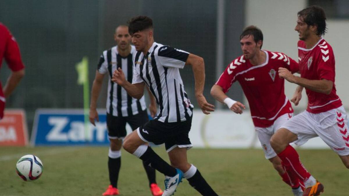 El Real Murcia busca otro impulso ante el Almería y el Cartagena ganar al fin fuera