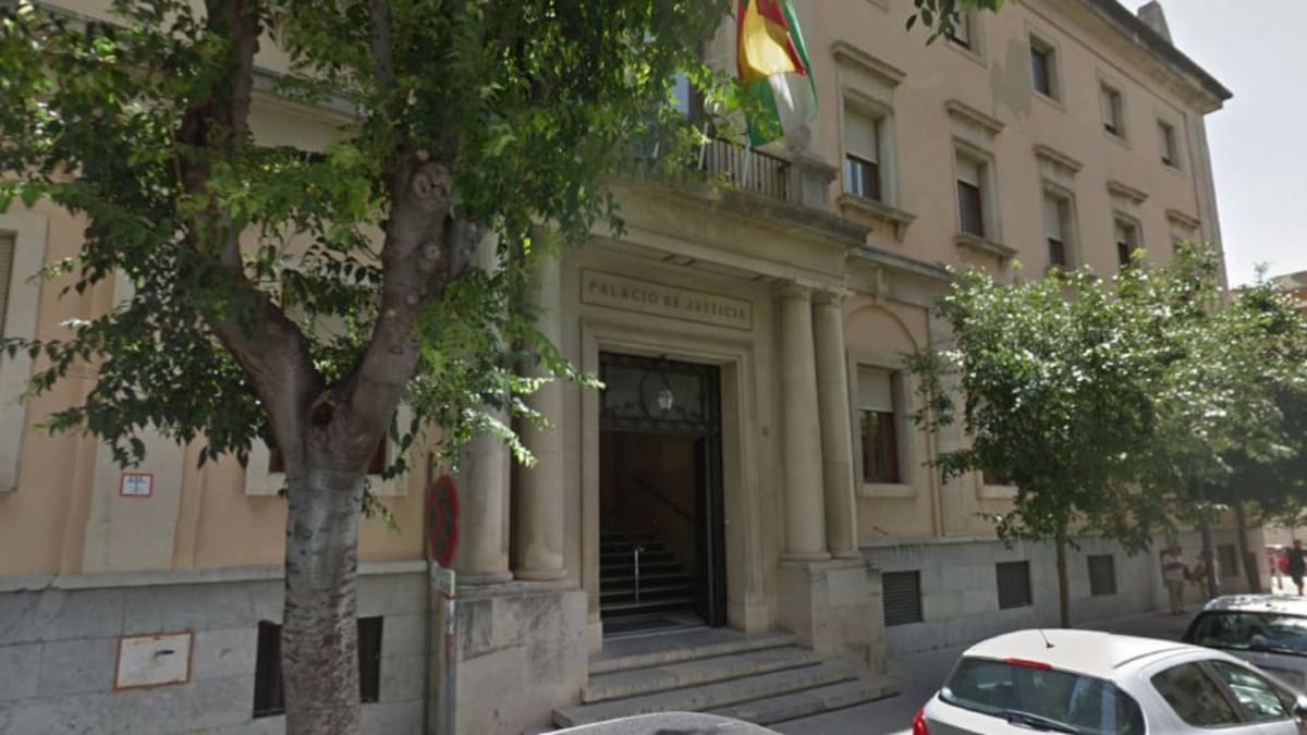 Juzgan a un hombre que dejó en silla de ruedas a su pareja tras propinarle una paliza
