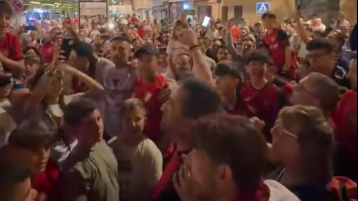 Los ciezanos abarrotan las calles para festejar el ascenso de su equipo