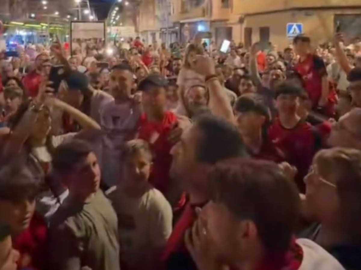 Los ciezanos abarrotan las calles para festejar el ascenso de su equipo