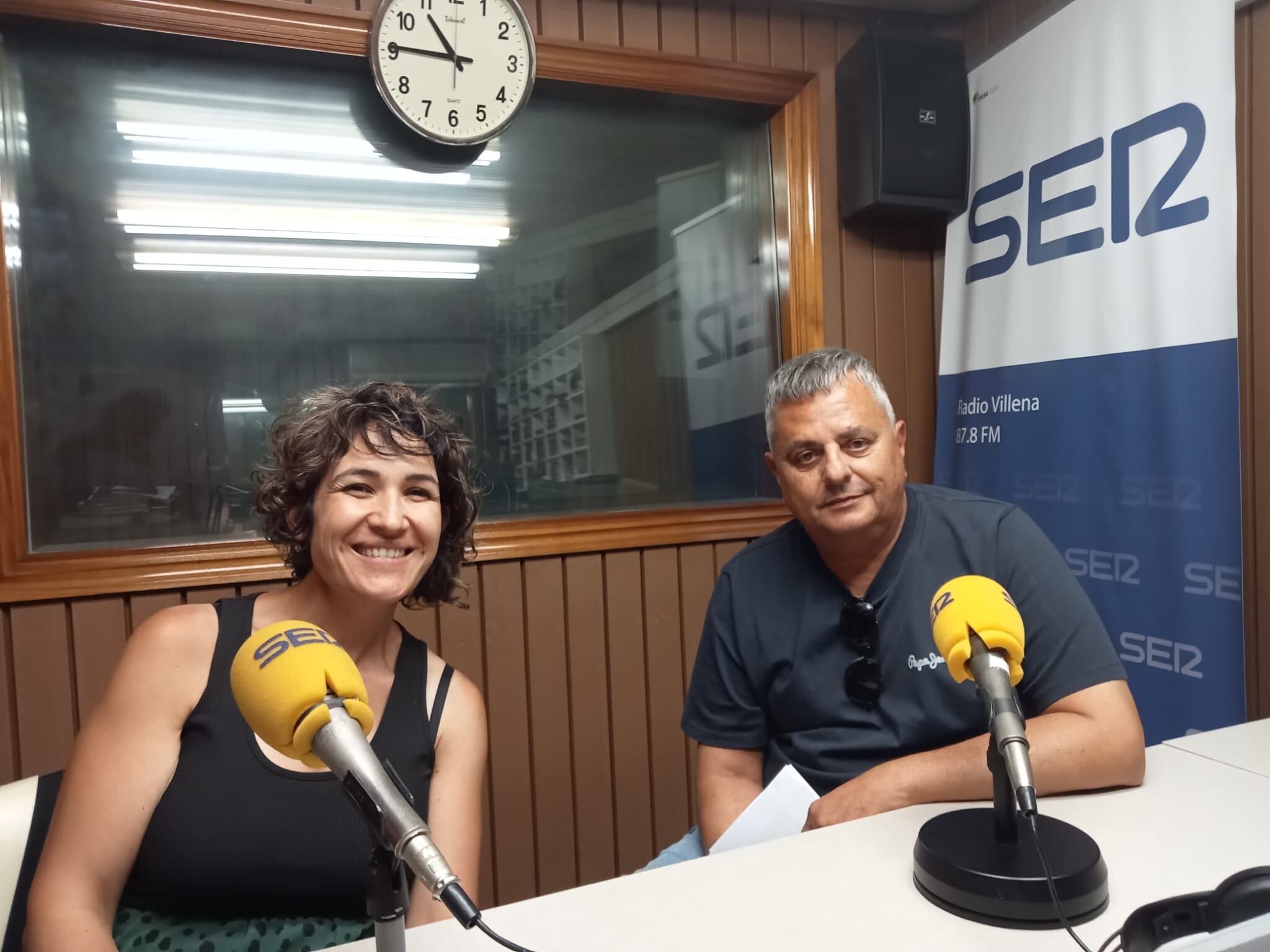 Luisa Aroca y Santi Hdez en Radio Villena SER