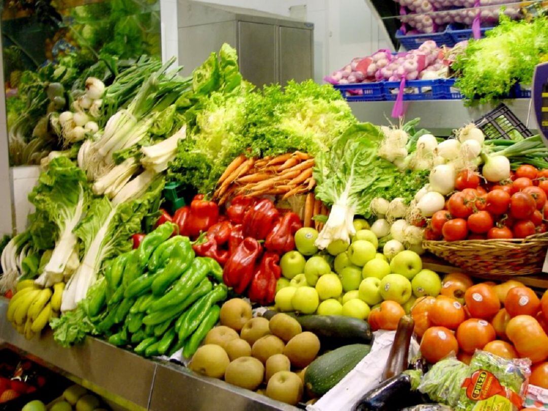 Águilas no quiere que los comercios puedan abrir domingos y festivos durante el estado de alarma